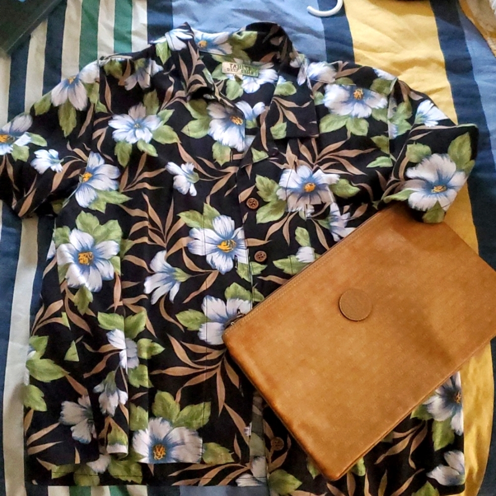 VT 90s Hawaiian Style Blouse